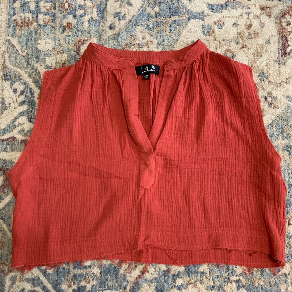 Lulu's Women’s Sleeveless Crop Blouse